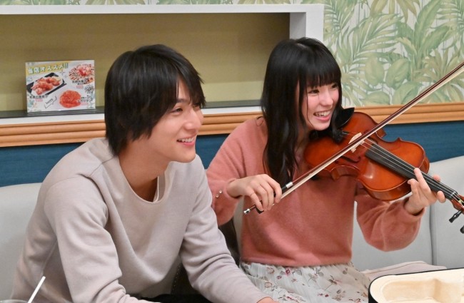 今夜の『G線上のあなたと私』 波瑠は楽しそうな中川大志＆小西はるに居心地の悪さを… ／2019年11月19日 - 写真 - エンタメ - ニュース -  クランクイン！