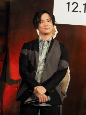 映画『ぼくらの7日間戦争』完成報告会見に登場した鈴木達央