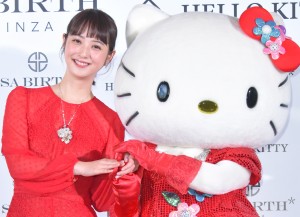 「SA BIRTH GINZA」×「ハローキティ」コラボジュエリー発表会に登場した佐々木希