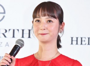 「SA BIRTH GINZA」×「ハローキティ」コラボジュエリー発表会に登場した佐々木希