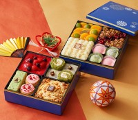 ルタオの「スイーツおせち」今年も登場! 見た目も華やかな“絶品”和洋スイーツが並ぶ