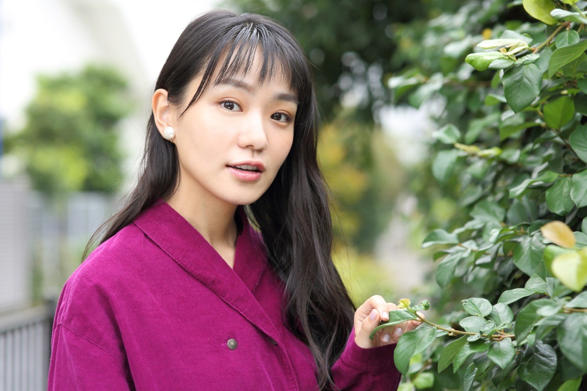 奈緒、取材時に見せた透明感あふれる笑顔【写真特集】