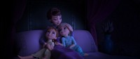 映画『アナと雪の女王2』子供時代のエルサとアナと母イドゥナ