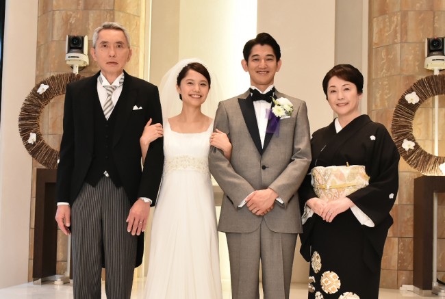 新春ドラマ特別企画『あしたの家族』（左から）左から松重豊、宮崎あおい、瑛太、松坂慶子