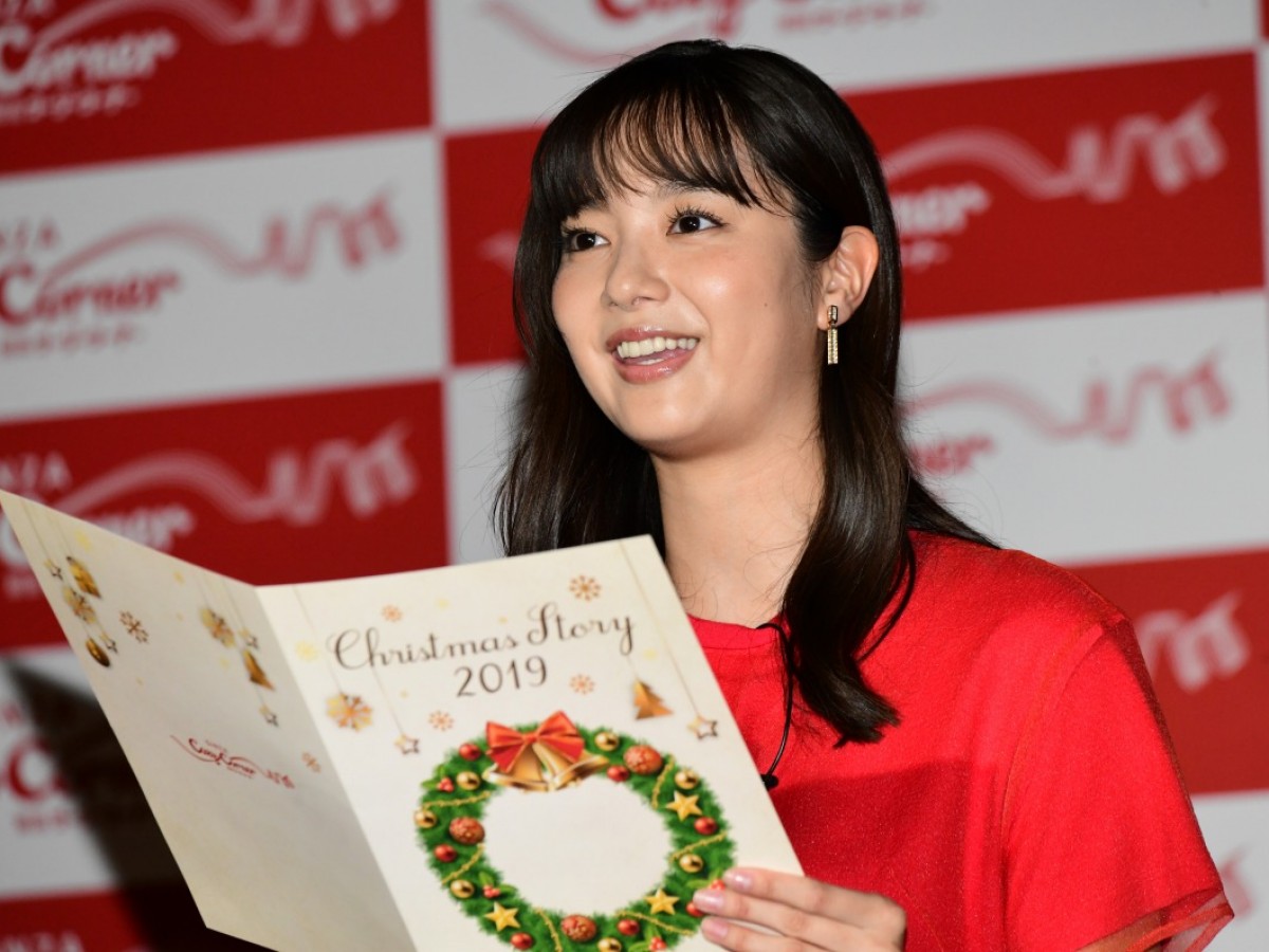 新川優愛、結婚を経て変化　2019年は「責任も出てきた年」