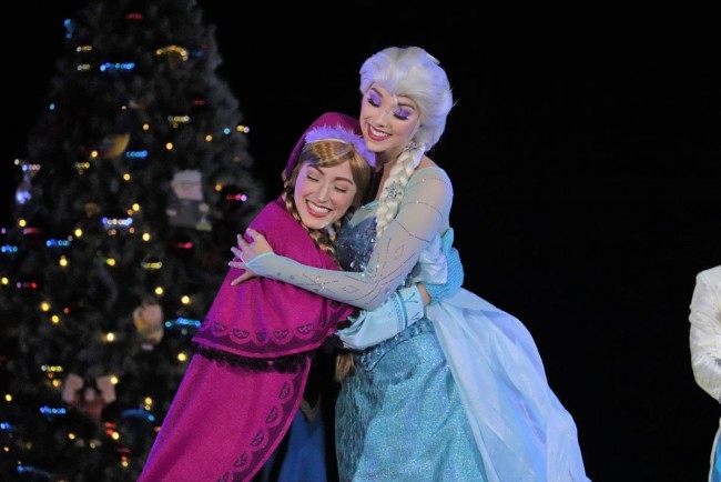 香港ディズニーランドの『アナと雪の女王』クリスマスに感動！ エルサ 
