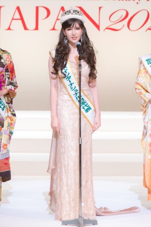 2020ミス・インターナショナル日本代表選出大会に登場した岡田朋峰