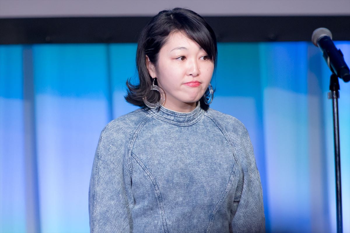 杏、働く母親たちへエール　ムロツヨシらとベストドレッサー受賞