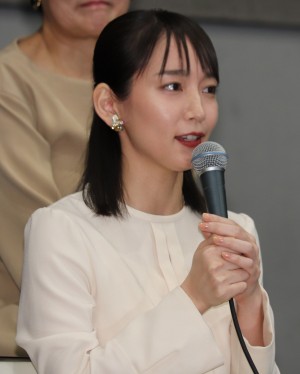 PARCO PRODUCE 2020『FORTUNE』製作発表会見に登場した吉岡里帆