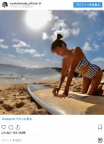 「やっぱりサーフィンが好き」な深田恭子 ※「深田恭子」インスタグラム