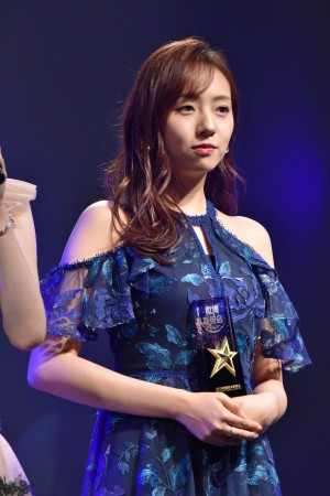 「WEIBO Account Festival in Japan 2019」に登場した新内眞衣（乃木坂46）