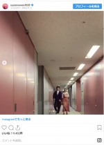 上地雄輔がスザンヌにドッキリを仕掛ける動画　※「スザンヌ」インスタグラム