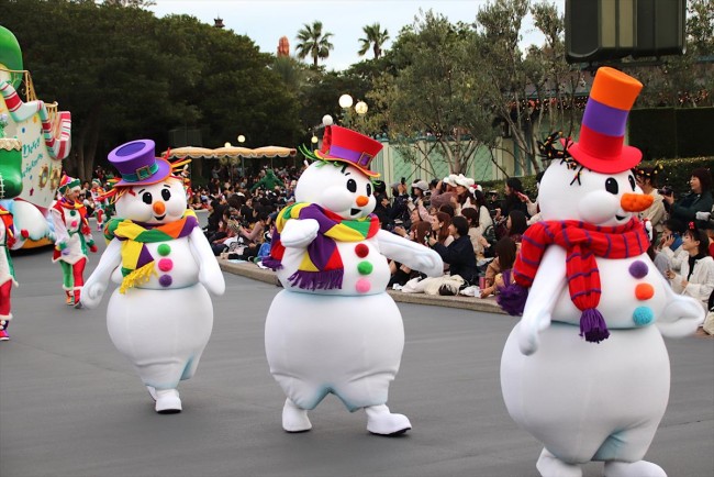 アナ雪 エルサたちにも会える 夢いっぱいのtdl クリスマスパレード を堪能 19年11月30日 特集 レポート クランクイン トレンド