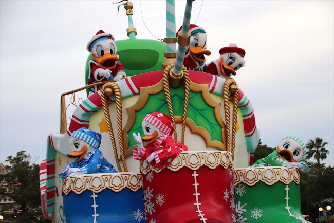 アナ雪 エルサたちにも会える 夢いっぱいのtdl クリスマスパレード を堪能 19年11月30日 特集 レポート クランクイン トレンド