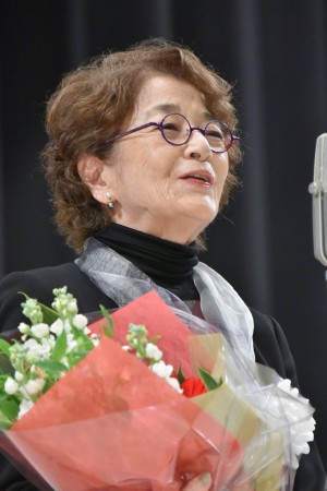 山路ふみ子映画賞贈呈式に登場した倍賞千恵子