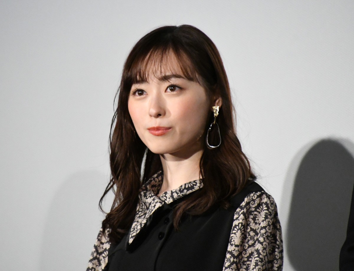 福原遥、杉野遥亮から芝居を絶賛され「本当にうれしい」と満面の笑み