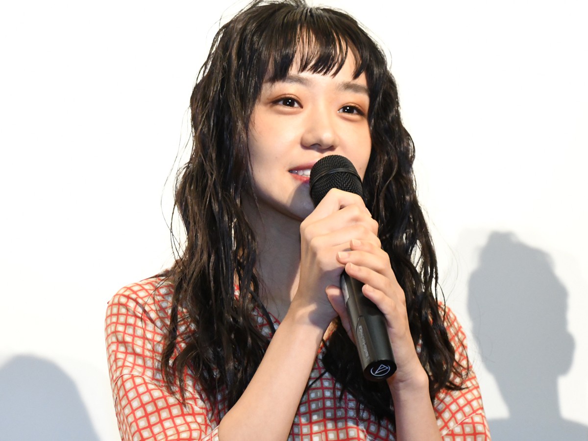 奈緒、“特別な劇場”で初主演映画上映に「とても幸せな気持ちです」