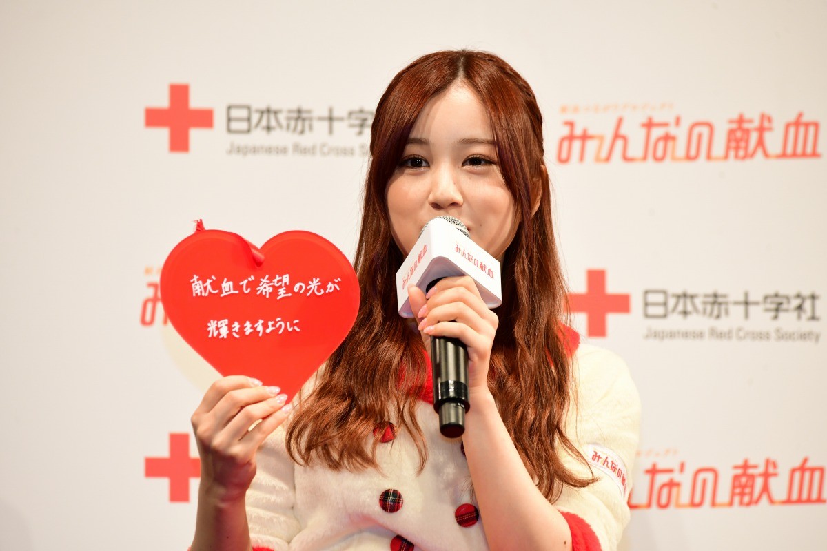 乃木坂46がサンタに　齋藤飛鳥は輸血経験者の願いに「グッときました」