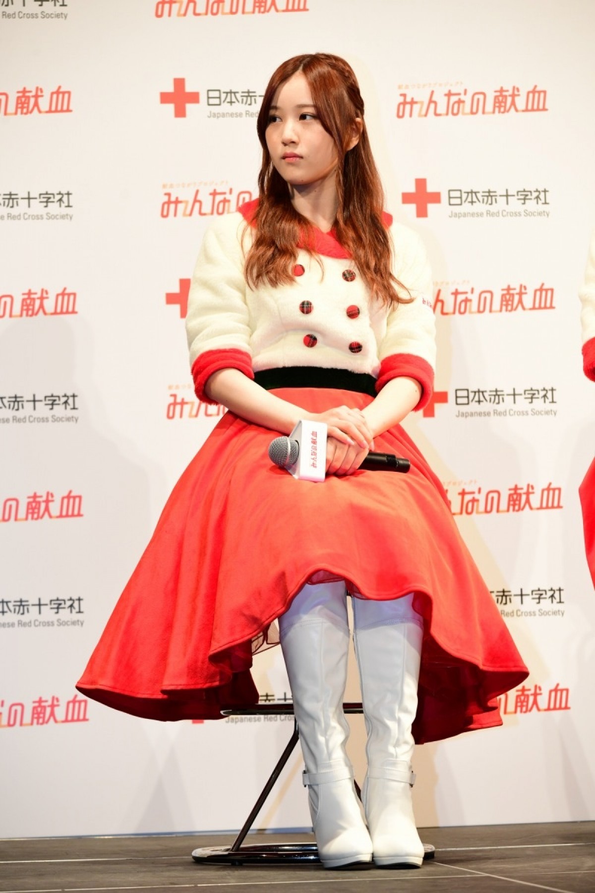 乃木坂46がサンタに　齋藤飛鳥は輸血経験者の願いに「グッときました」