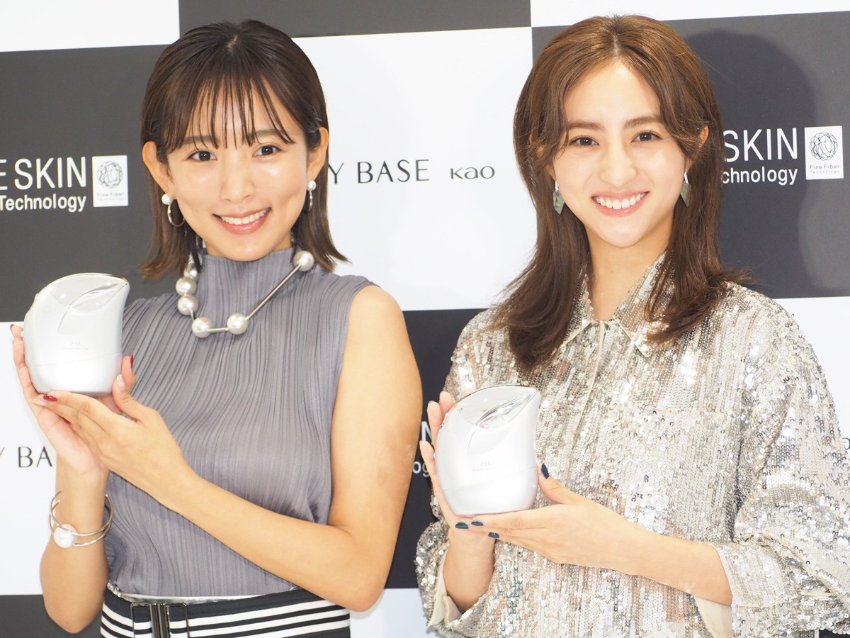 堀田茜＆夏菜、近未来のビューティー体験に大はしゃぎ