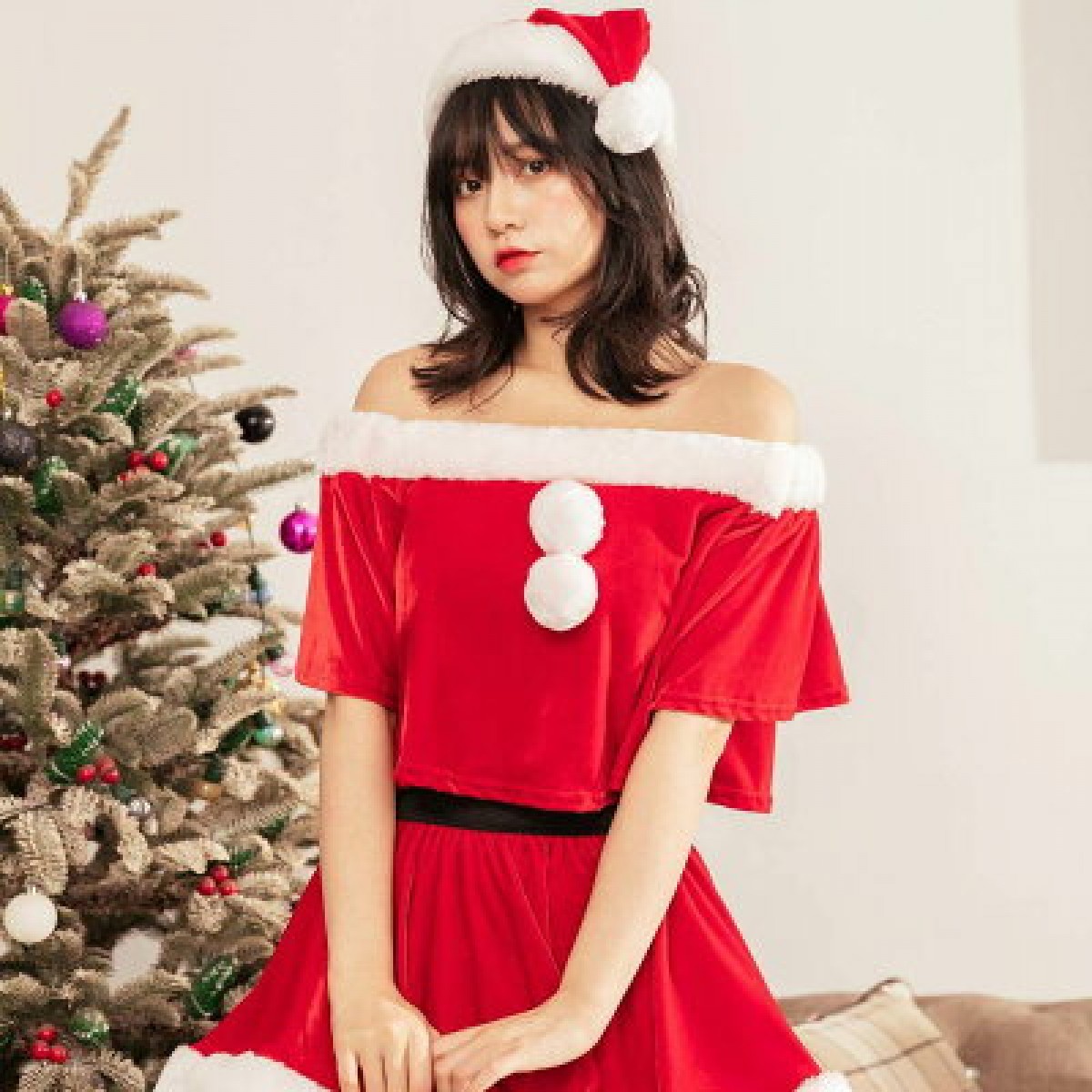 おしゃれに着こなせるクリスマスコスチューム登場！　サンタや雪だるまなど種類豊富