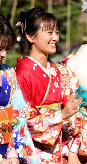 2020年オスカープロモーション晴れ着撮影会に登場した岡田結実