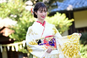 2020年オスカープロモーション晴れ着撮影会に登場した宮本茉由