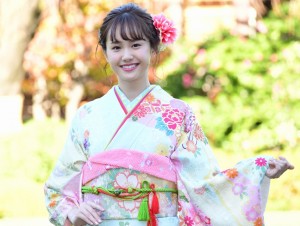 2020年オスカープロモーション晴れ着撮影会に登場した尾碕真花