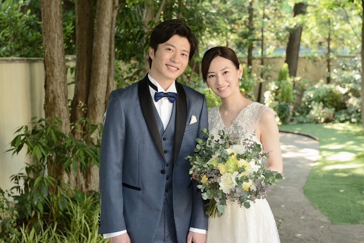 北川景子の美しいドレス姿公開　田中圭と『スマホを落としただけなのに』続編で結婚式