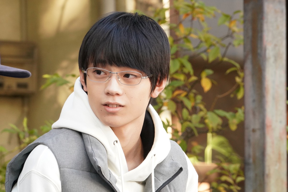 『俺の話は長い』清原果耶、憧れのマシンガンズを“入り待ち” 3ショット写真に反響
