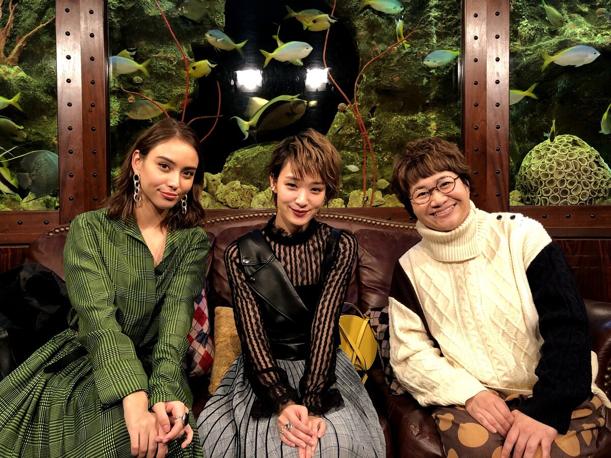 『グータンヌーボ2』での(左から)滝沢カレン、剛力彩芽、近藤春菜