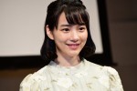 映画『この世界の（さらにいくつもの）片隅に』スペシャルライブ付き特別試写会に登場した、のん