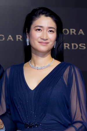 「BVLGARI AVRORA AWARDS 2019」フォトコールに登場した小雪