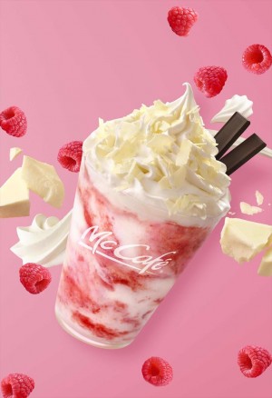 マックカフェに“ホリデーシーズン”のフラッペ登場！　赤と白のコントラストが素敵
