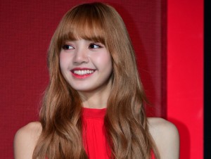 「キットカット」日本発売45周年 セレブレーションパーティーに登場したLISA（BLACKPINK）