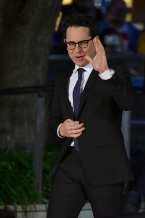 『スター・ウォーズ／スカイウォーカーの夜明け』レッドカーペット・イベントに登場したJ・J・エイブラムス監督