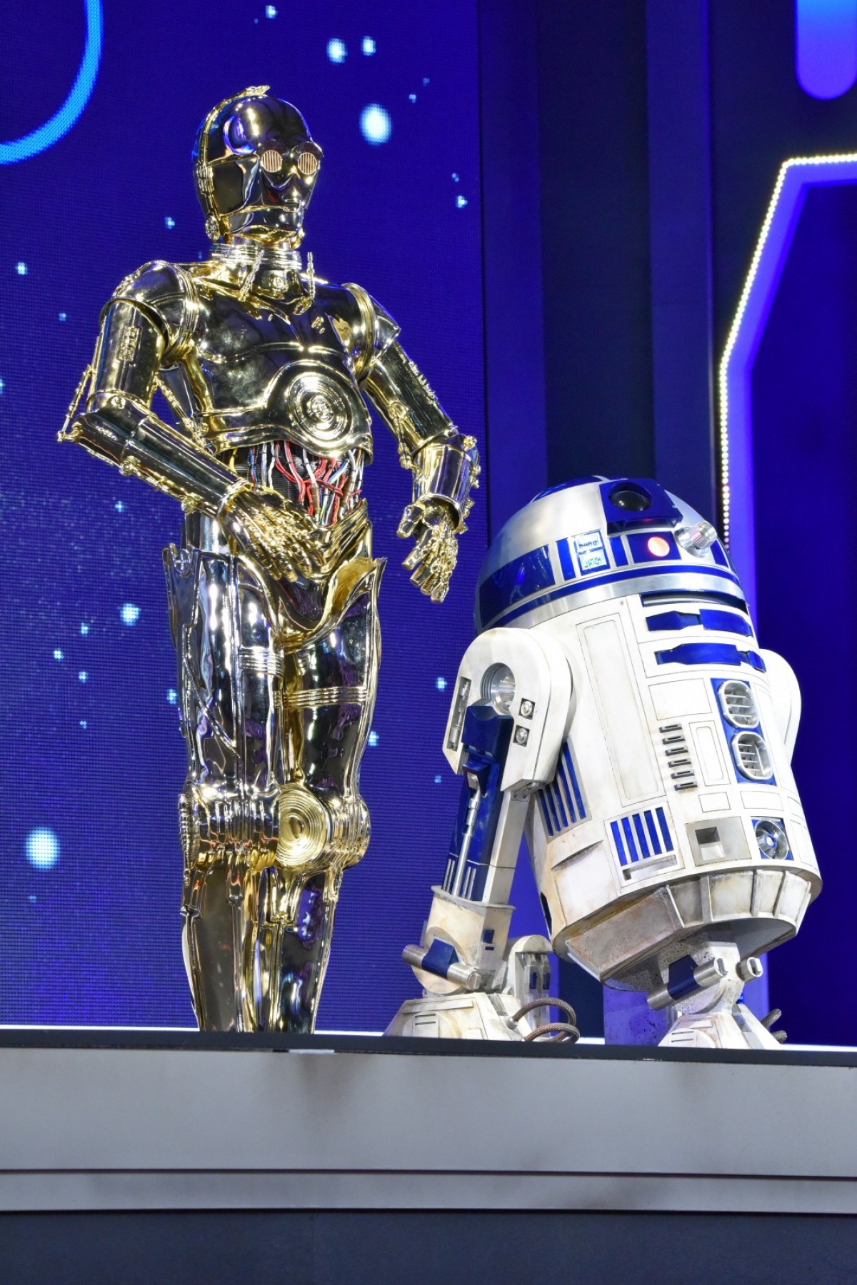 『スター・ウォーズ』キャストが来日！ デイジー・リドリーが日本語で盛り上げ