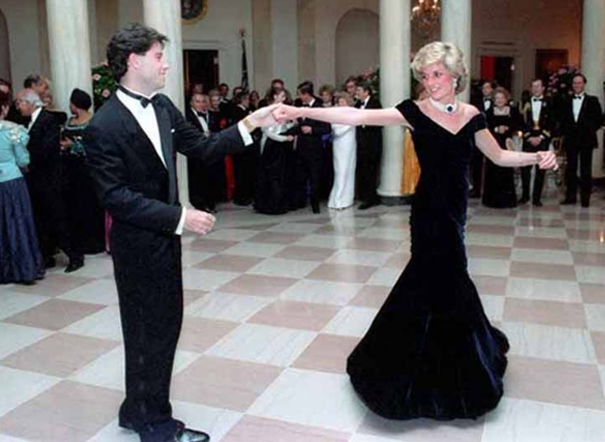 ジョン・トラヴォルタと踊るダイアナ妃（1985年11月）