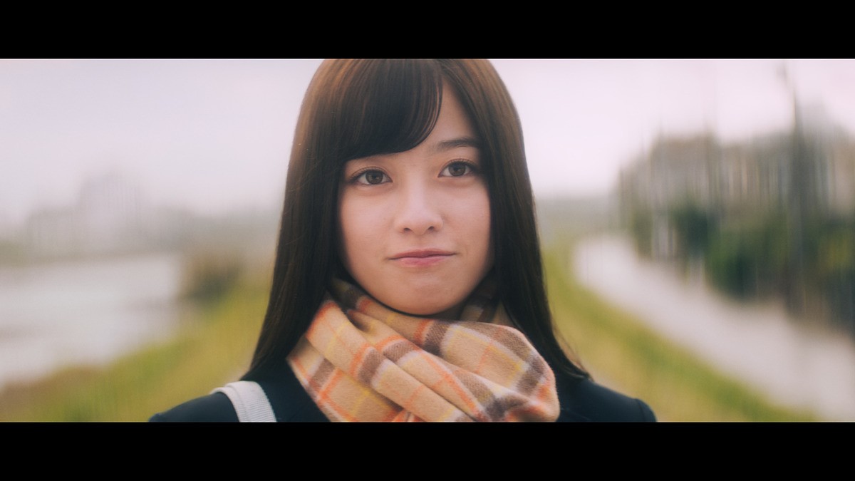 橋本環奈＆浜辺美波、支え合う親友同士の受験生に　ドコモ新CMスタート