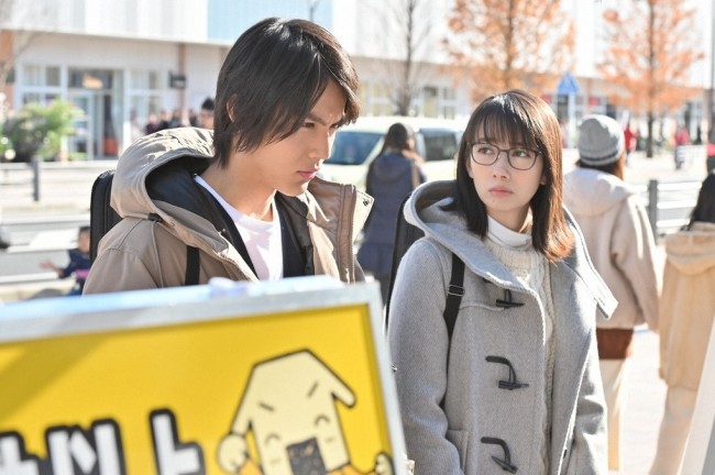 『G線上のあなたと私』最終回 波瑠＆中川大志の“エレベーターキス”に大反響 ／2019年12月18日 写真