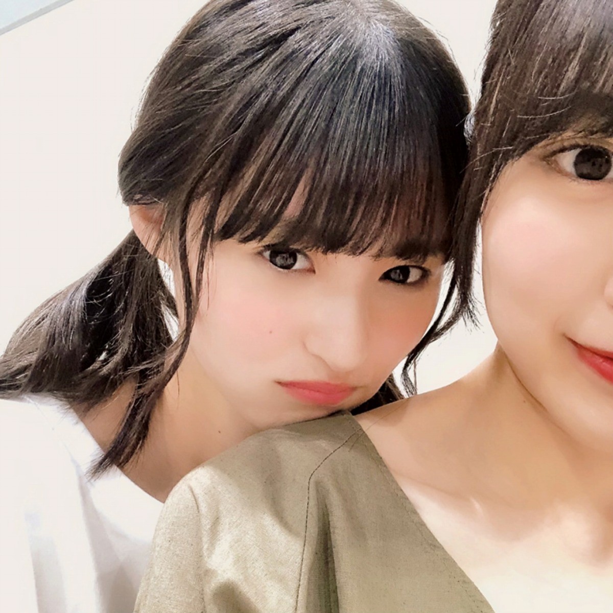 乃木坂46・白石麻衣、秋元真夏は「プロっぽい」 写真を絶賛