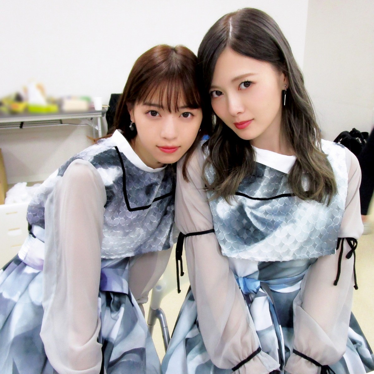乃木坂46・白石麻衣、秋元真夏は「プロっぽい」 写真を絶賛