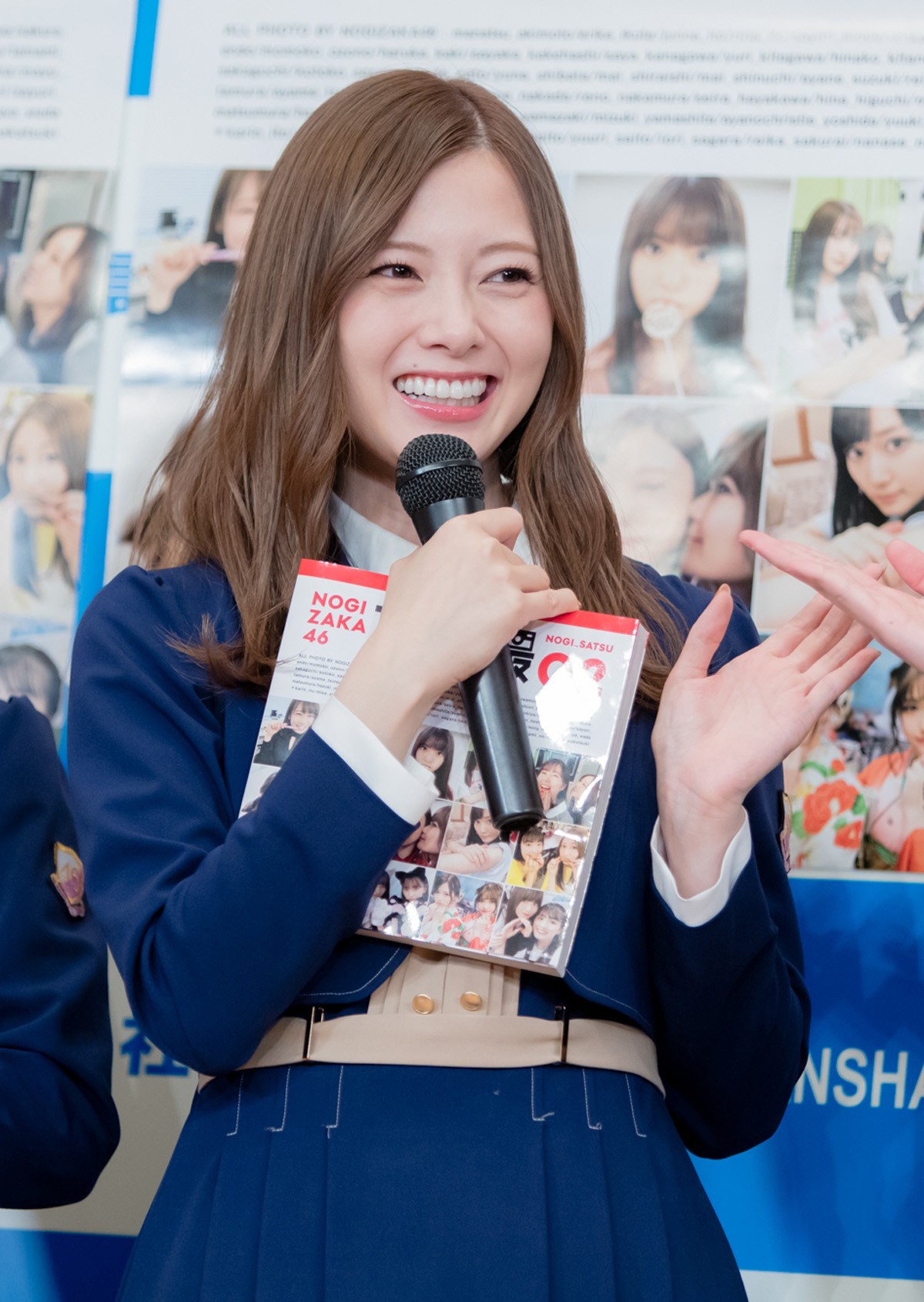 乃木坂46・白石麻衣、秋元真夏は「プロっぽい」 写真を絶賛