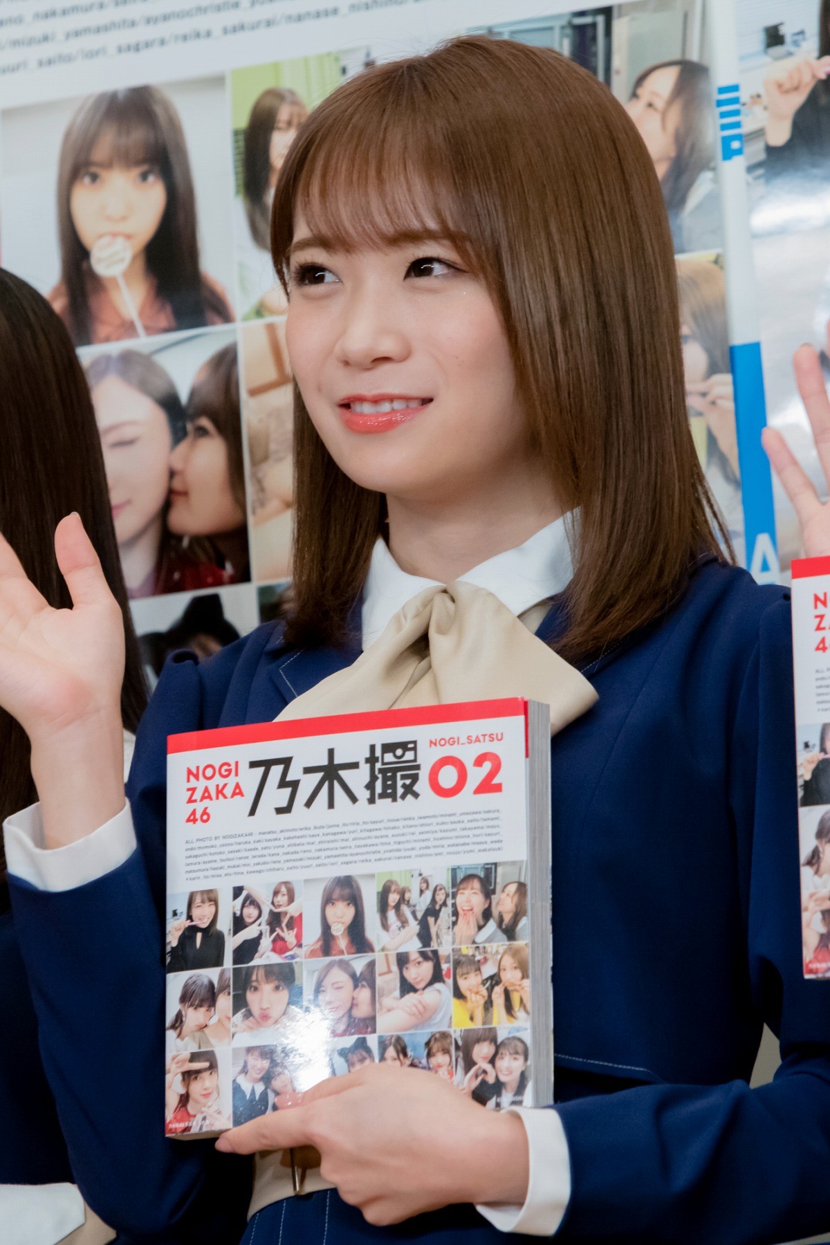 乃木坂46・白石麻衣、秋元真夏は「プロっぽい」 写真を絶賛