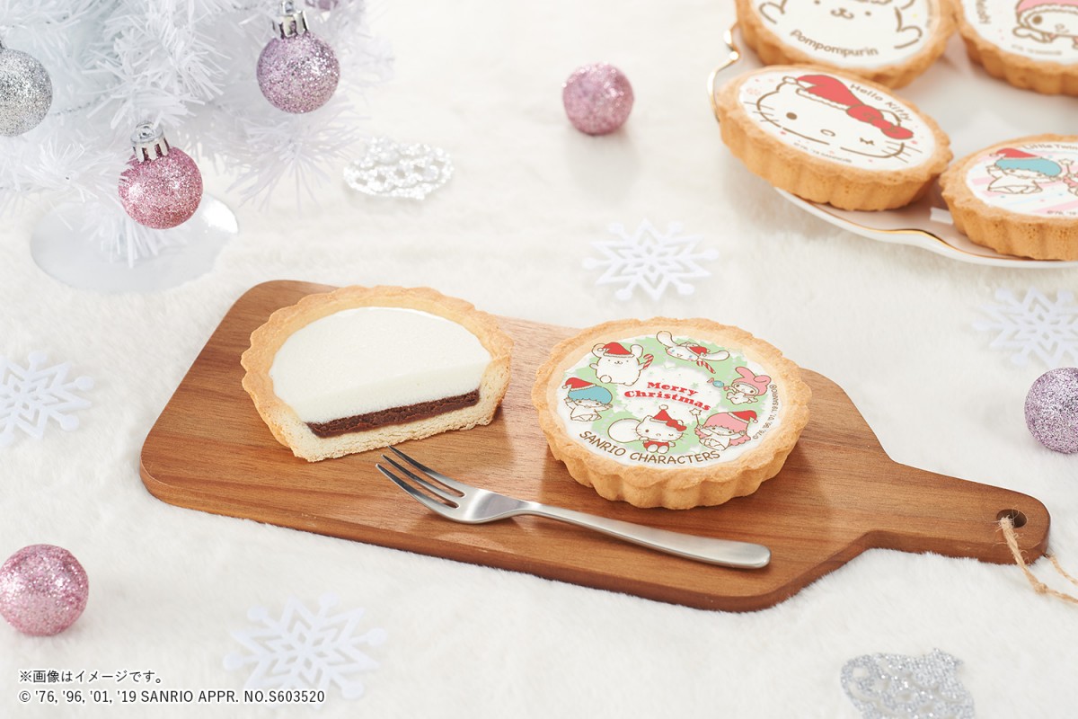サンリオキャラクターズがデザインされたクリスマスタルト