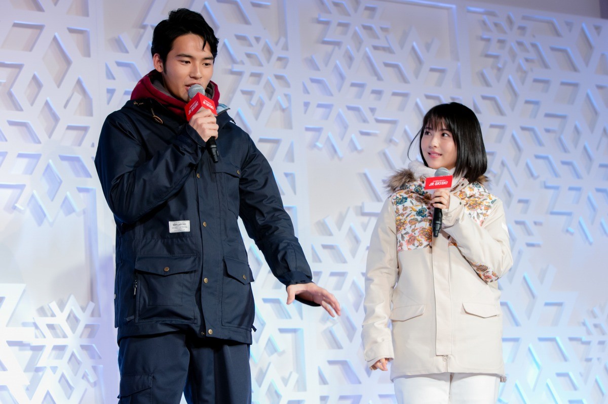 浜辺美波、岡田健史との雪合戦に警戒「やられちゃうんじゃないかと思って」