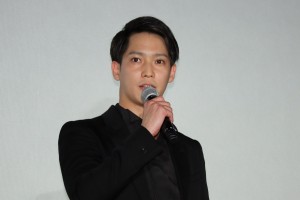 スペシャルドラマ『教場』舞台あいさつに登場した味方良介