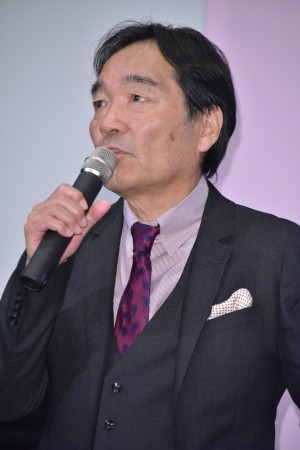 映画『ロマンスドール』完成披露試写会に登場した、きたろう