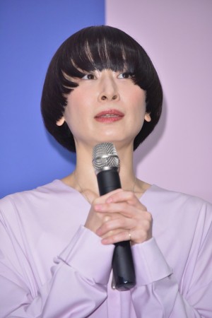 映画『ロマンスドール』完成披露試写会に登場したタナダユキ監督