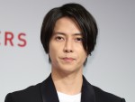 ONITSUKA TIGER×TOMOHISA YAMASHITA 70th ANNIVERSARY コラボレーションシューズ発表会に登場した山下智久